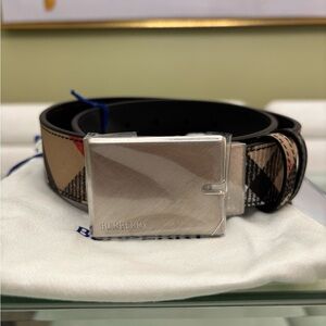 Authentic Burberry Leather Check Reversible Belt with Silver Buckle-Size 70
